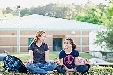 《DOTA2》TI14中国队XG 2：3不敌Falcons获得亚军